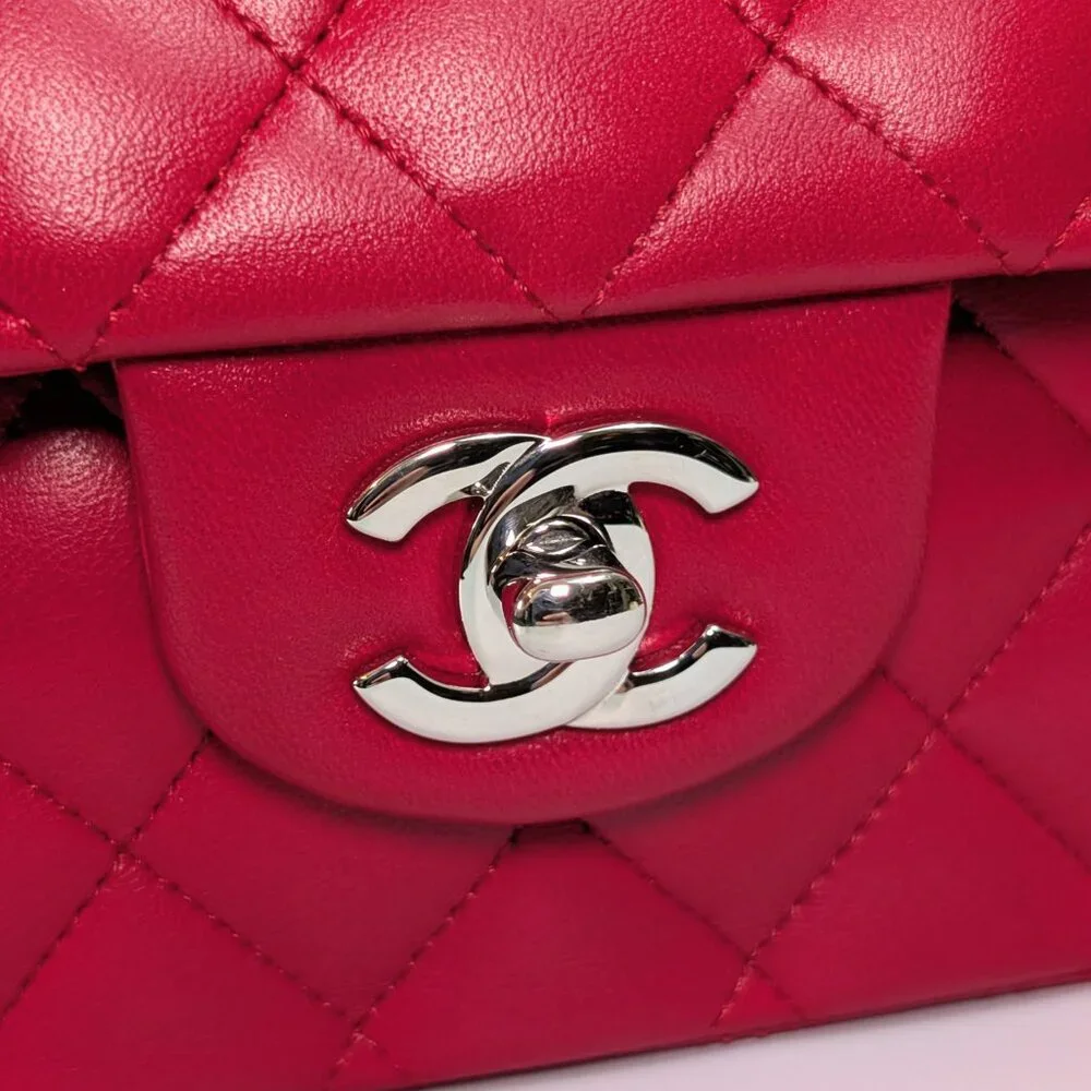 Chanel 17B Red Medium Classic Double Flap - Picture 4 of 16
